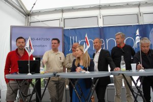 Paneldeltagare under Almedalen 2013 om hamnars betydelse för Sveriges ekonomi