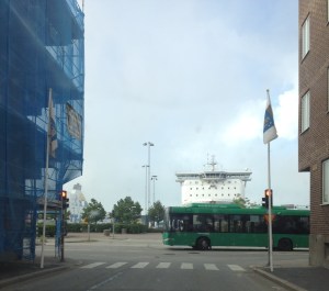 En hamnstad ska bli en kuststad samtidigt som Sveriges andra största hamn utvecklas