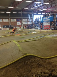 Små bilar som flyger fram är svåra att fånga på bild.